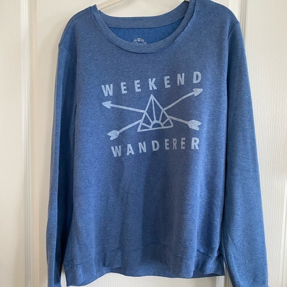 Well worn Weekend Wanderer crewneck XL sweatshirt Blue‎ white